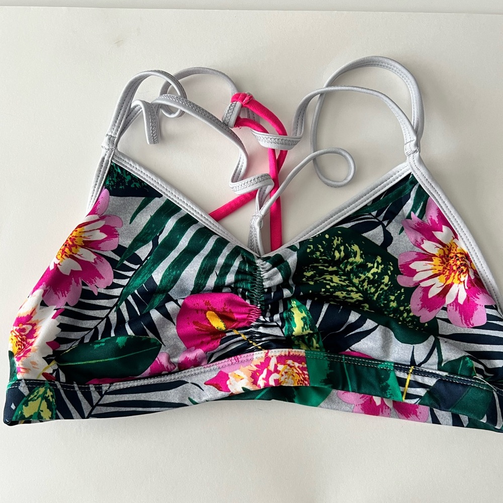 Preloved Sports bras 2 Old Navy and Victoria Secret